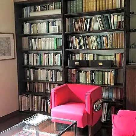 La Casa Blu Di Monasteto 3*