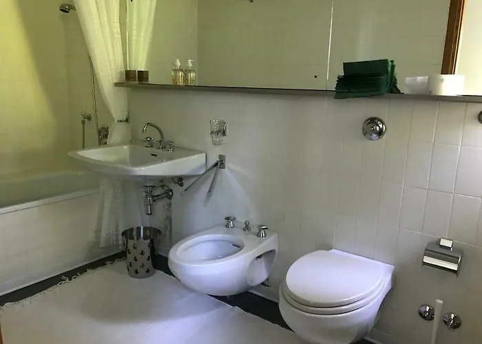 La Casa Blu Di Monasteto Bed & Breakfast